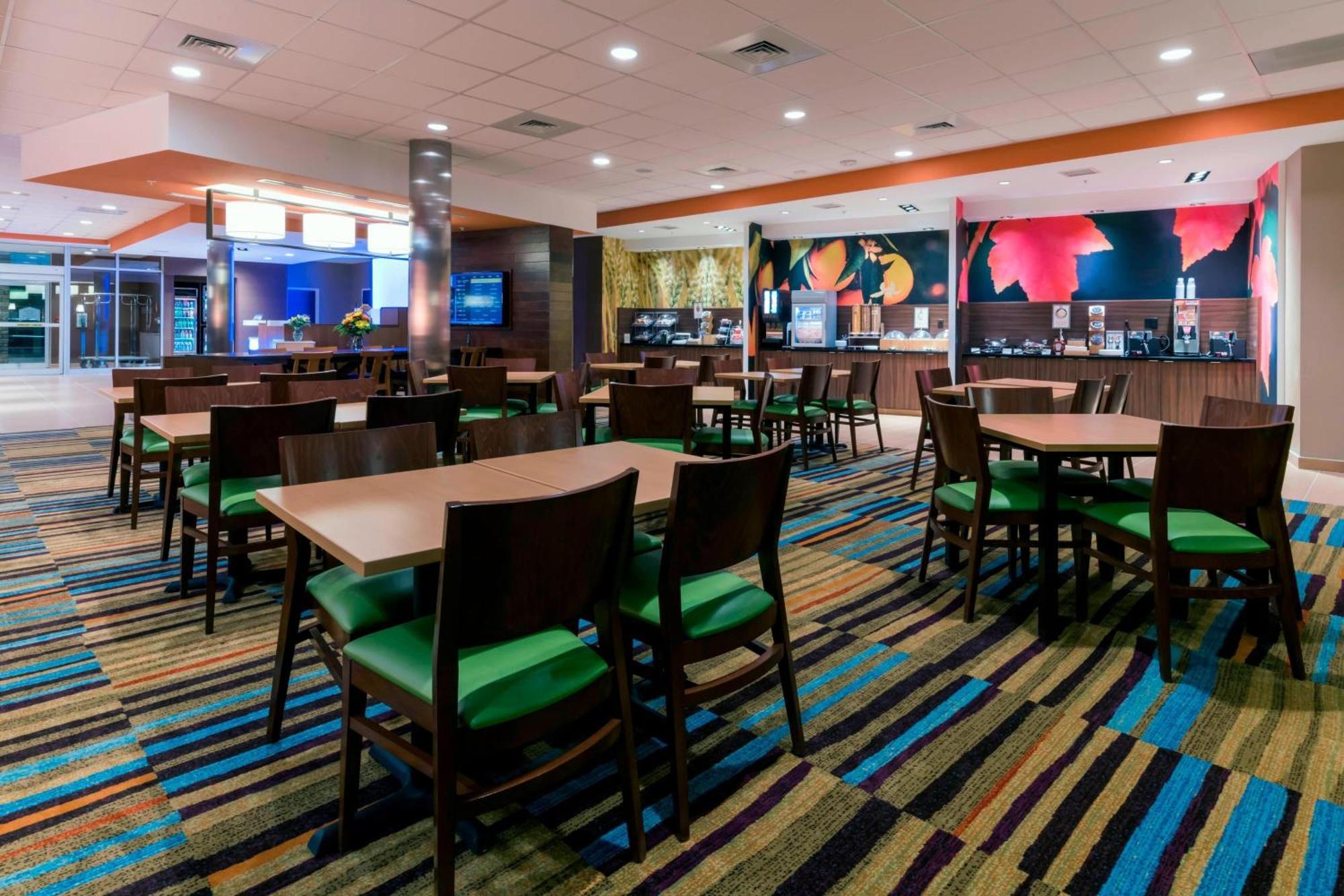 Fairfield Inn & Suites By Marriott Boston Marlborough/Apex Center Exterior foto